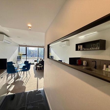 Midnight Luxe 1Br 1Bath Apartment 104 In The Heart Of Braddon Pool Sauna Secure Parking Wine Wifi Canberra Kültér fotó