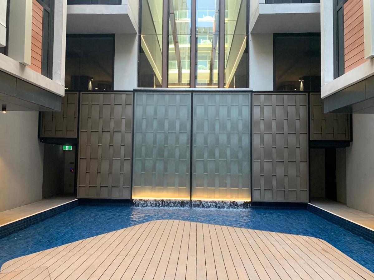 Midnight Luxe 1Br 1Bath Apartment 104 In The Heart Of Braddon Pool Sauna Secure Parking Wine Wifi Canberra Kültér fotó